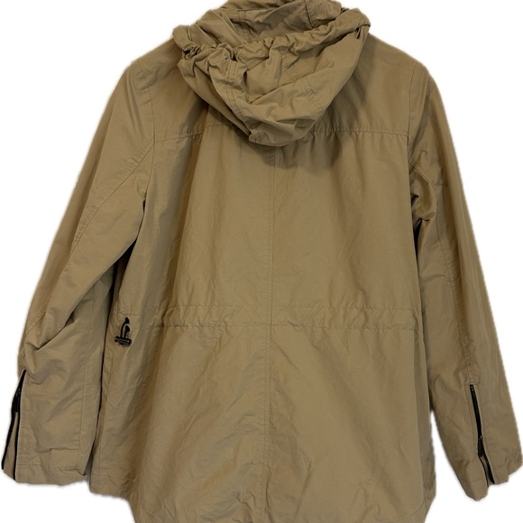 Woman’s Ab Coat with Front Zipper and Hood - Size Medium - Picture 2 of 5